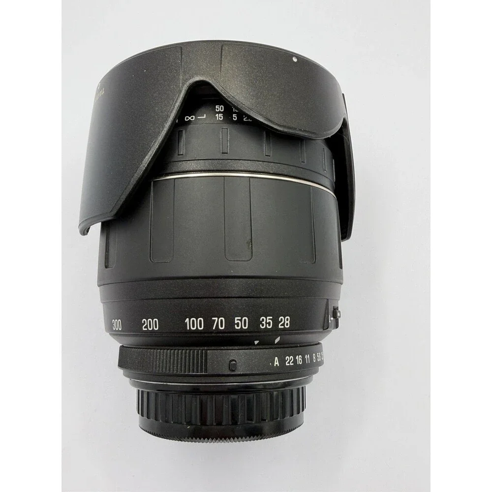 Tamron 28-300mm f/3.5-6.3 AF Macro Lens for Pentax K w/Hood Caps